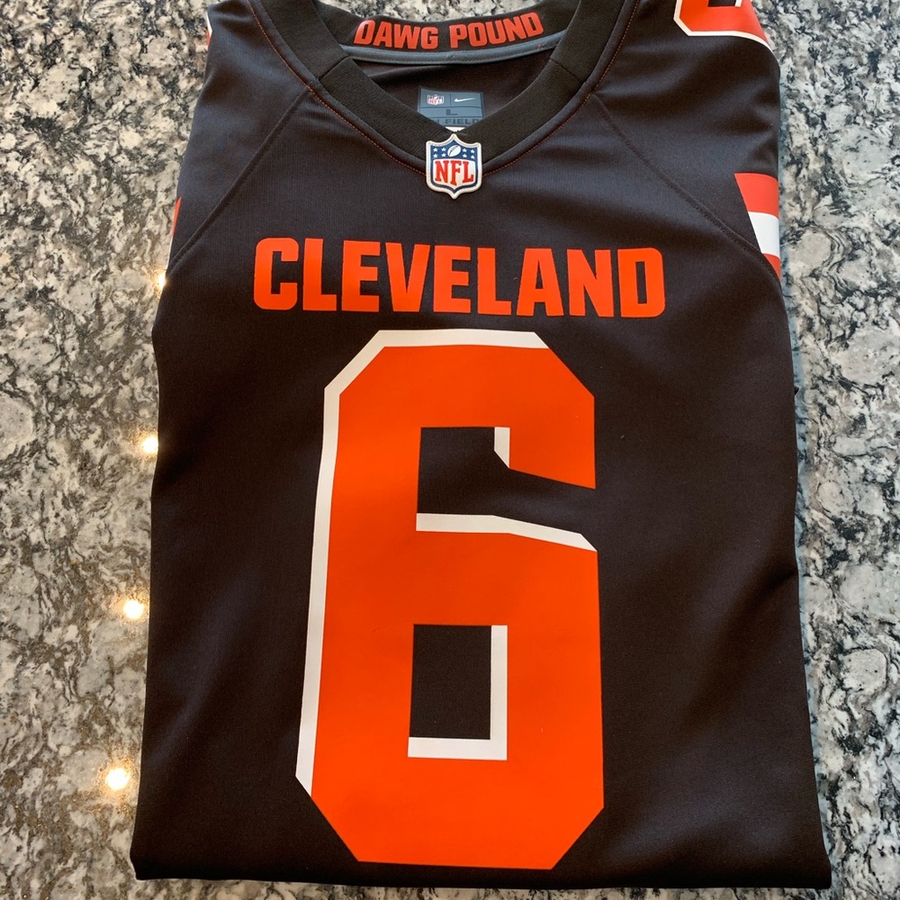 100% NFL Shop Baker Mayfield Jersey. Size L